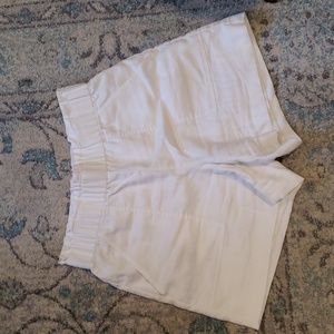 Ann Taylor  ladies medium white shorts